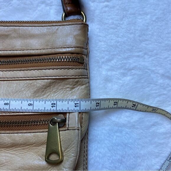 Fossil Explorer Crossbody Leather Purse - Picture 14 of 16